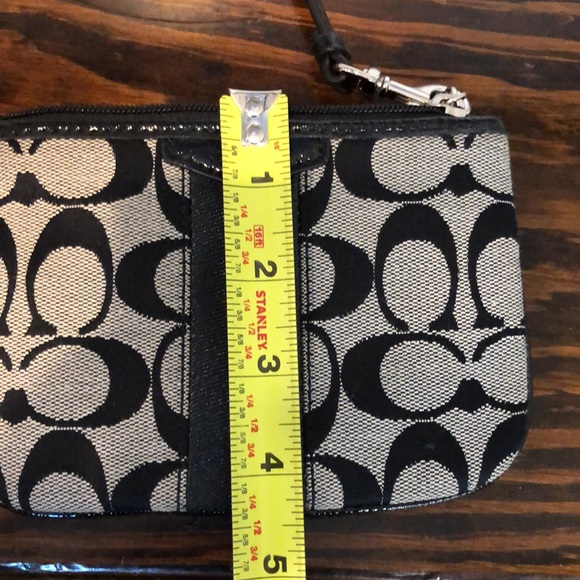 COACH Black Patent Leather Grey Canvas Jacquard Signature C Wristlet - Picture 9 of 10